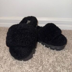 Like new UGG Ladies' Cozetta Curly Slipper
